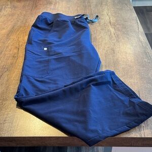 Figs Straight-Leg Scrub Pants in Navy Blue